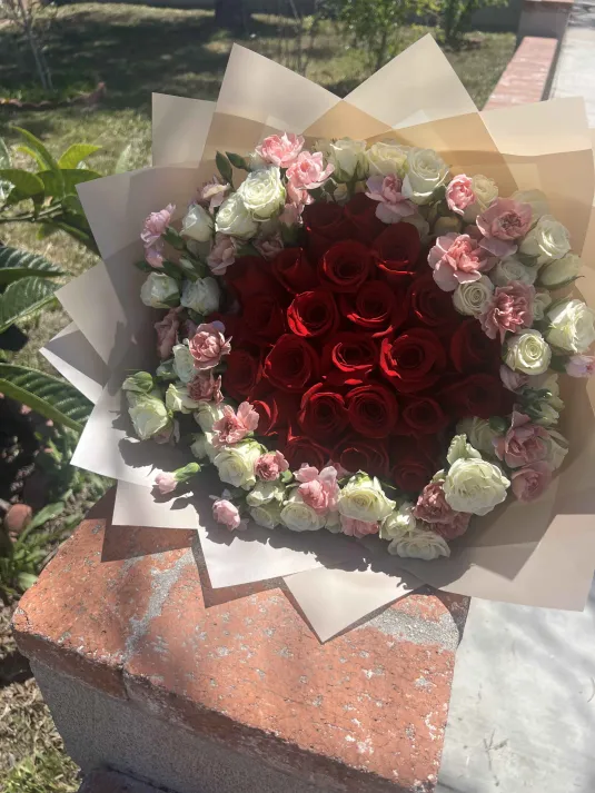 Rose bouquet made by Little Garden by Lily.